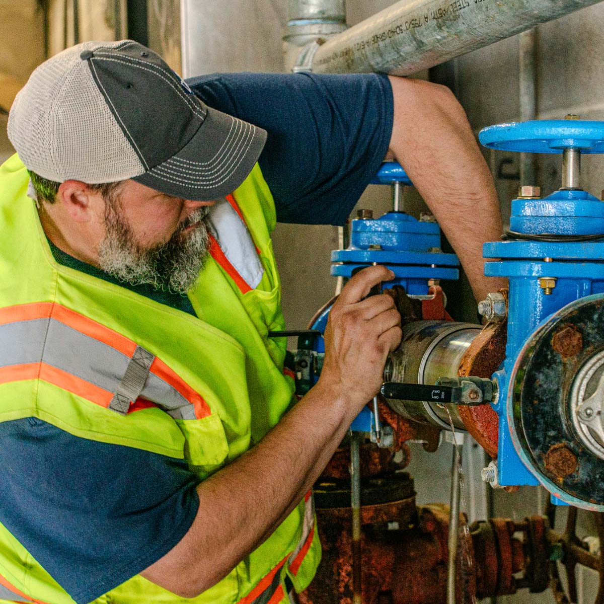 DMC technician installing a commercial gas pipe